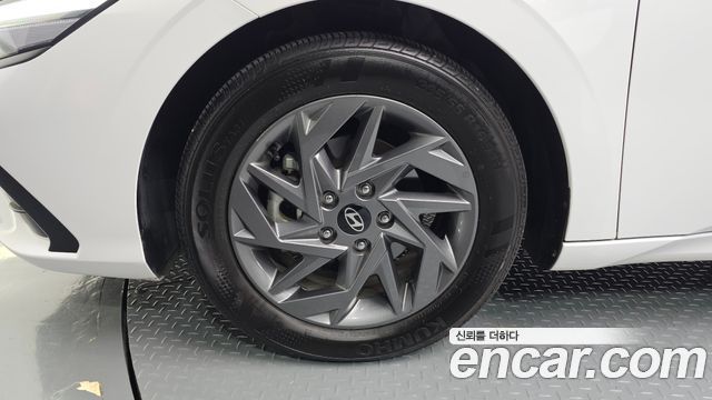 Hyundai AVANTE 2024 — photo 5