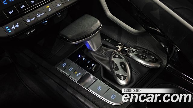 Hyundai AVANTE 2024 — photo 12