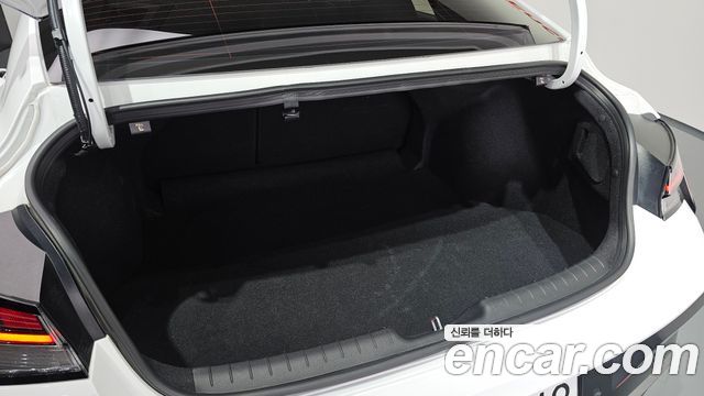 Hyundai AVANTE 2024 — photo 30
