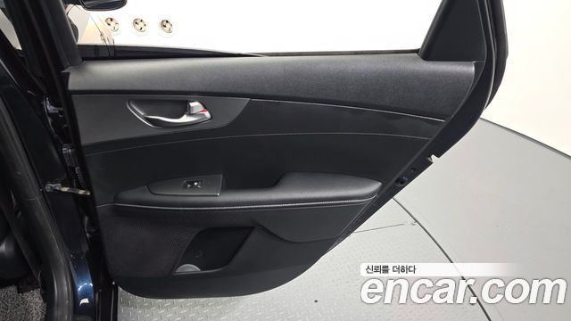 Kia K3 2019 — photo 15