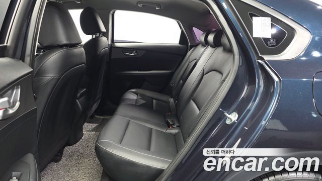 Kia K3 2019 — photo 16
