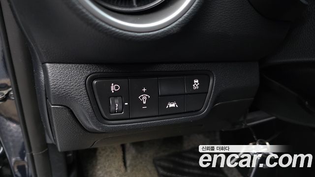 Kia K3 2019 — photo 28