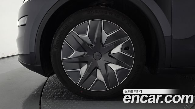 Tesla Model Y 2026 — photo 5
