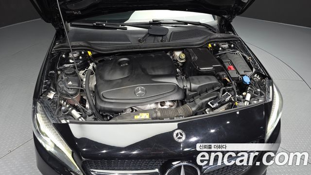 Mercedes-Benz A-Class 2018 — photo 6
