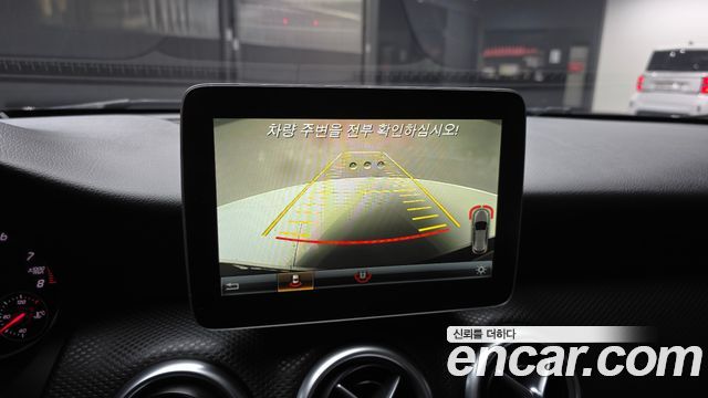 Mercedes-Benz A-Class 2018 — photo 20
