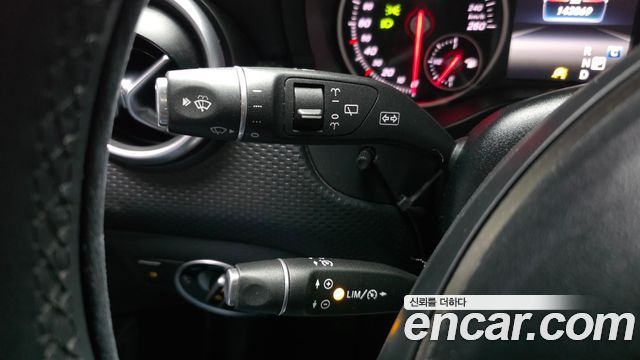 Mercedes-Benz A-Class 2018 — photo 23