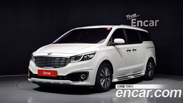 Kia Canival 2015 — photo 1