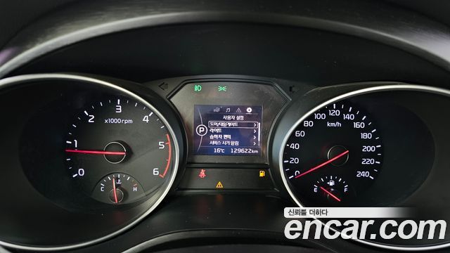 Kia Canival 2015 — photo 11