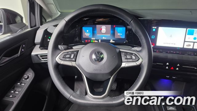 Volkswagen Golf 2022 — photo 22