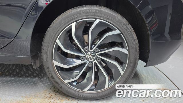 Volkswagen Golf 2022 — photo 7