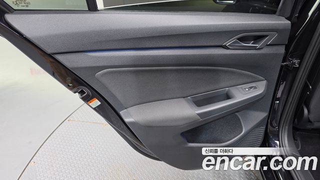Volkswagen Golf 2022 — photo 15