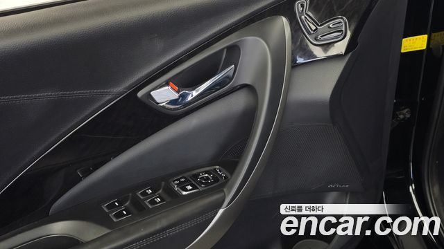 Hyundai Grandeur 2016 — photo 28
