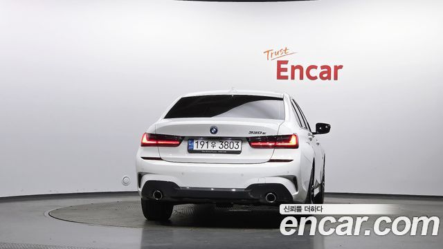 BMW 3-Series 2022 — photo 4