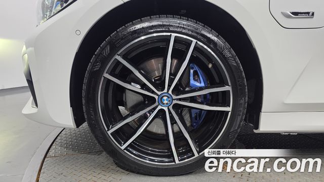 BMW 3-Series 2022 — photo 5