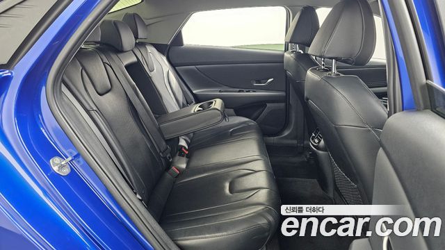 Hyundai AVANTE 2023 — photo 18