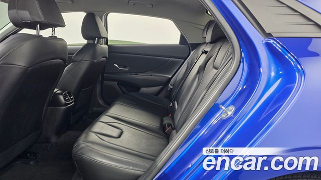 Hyundai AVANTE 2023 — photo 16