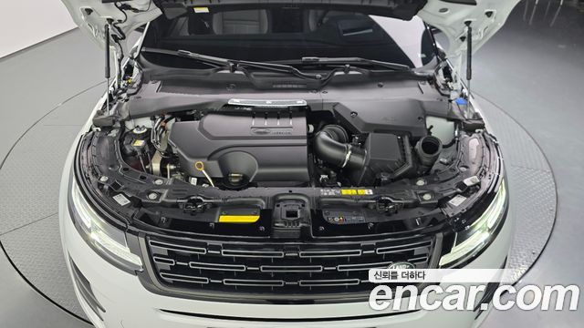 Land Rover Range Rover Evoque 2026 — photo 6