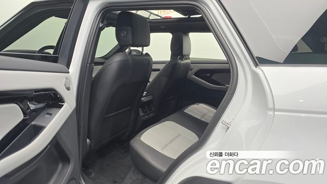 Land Rover Range Rover Evoque 2026 — photo 11