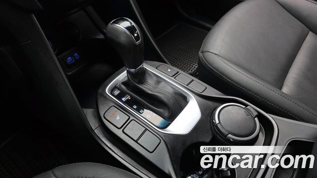 Hyundai Santafe 2016 — photo 12