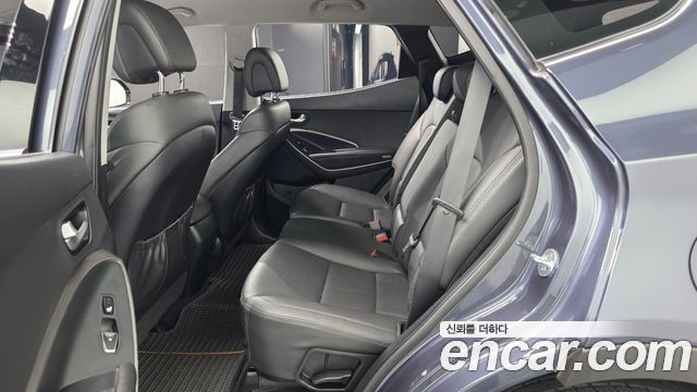 Hyundai Santafe 2016 — photo 18