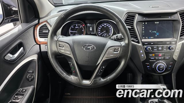 Hyundai Santafe 2016 — photo 19