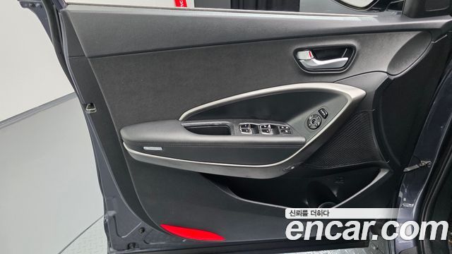 Hyundai Santafe 2016 — photo 14