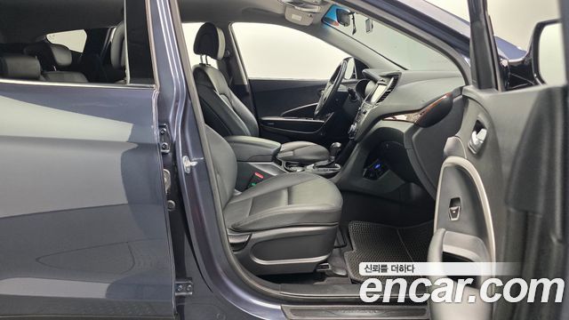 Hyundai Santafe 2016 — photo 16