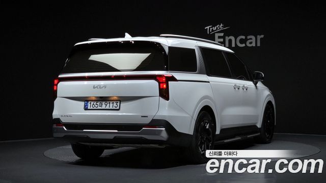 Kia Canival 2025 — photo 2