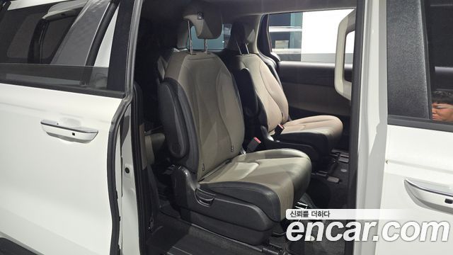 Kia Canival 2025 — photo 17