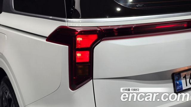 Kia Canival 2025 — photo 9