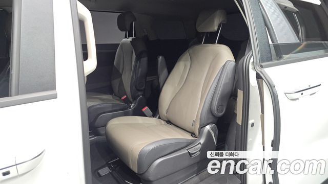 Kia Canival 2025 — photo 16