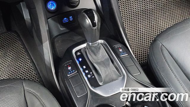 Hyundai Santafe 2016 — photo 9