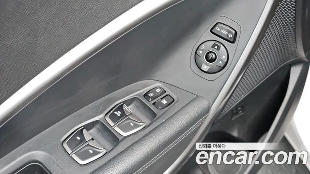 Hyundai Santafe 2016 — photo 18