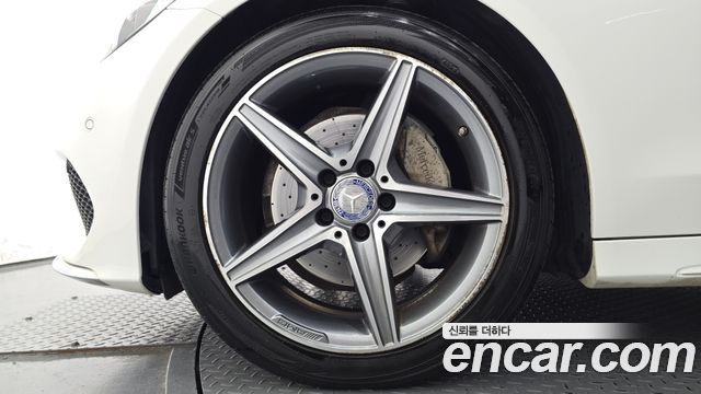 Mercedes-Benz C-Class 2017 — photo 5