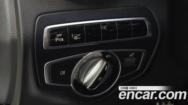 Mercedes-Benz C-Class 2017 — photo 14