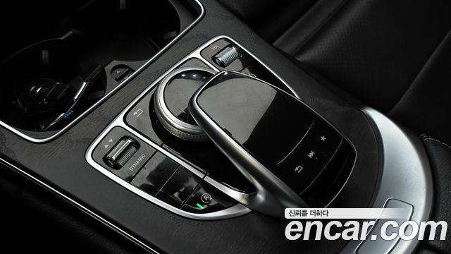 Mercedes-Benz C-Class 2017 — photo 18