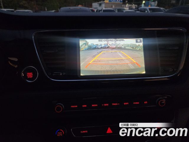 Kia Canival 2017 — photo 9