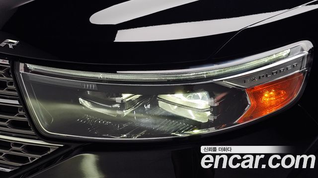 Ford Explorer 2023 — photo 8