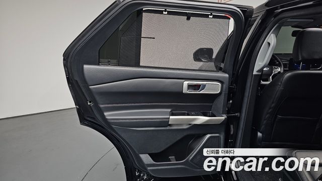 Ford Explorer 2023 — photo 15