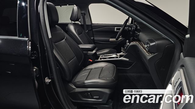 Ford Explorer 2023 — photo 16