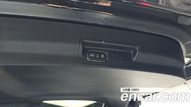 Ford Explorer 2023 — photo 27