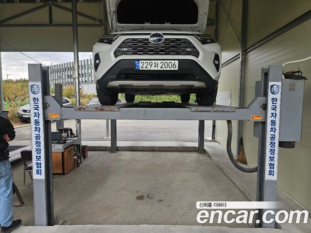 Toyota RAV4 2024 — photo 1