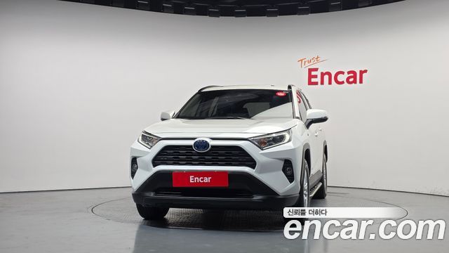 Toyota RAV4 2020 — photo 3