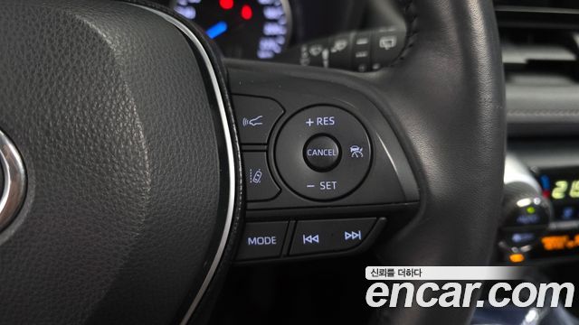 Toyota RAV4 2020 — photo 24