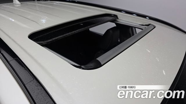 Toyota RAV4 2020 — photo 25