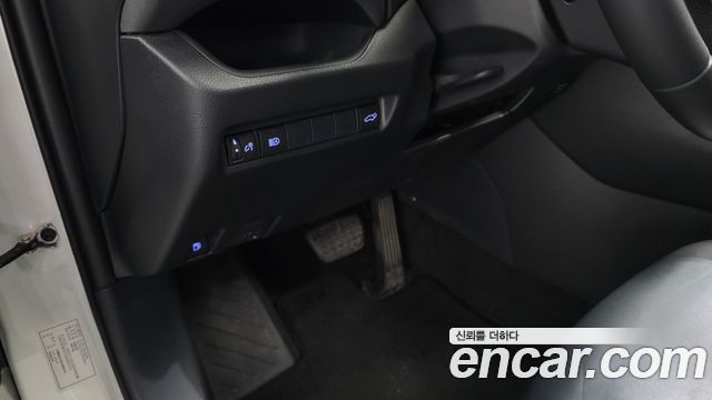 Toyota RAV4 2020 — photo 28