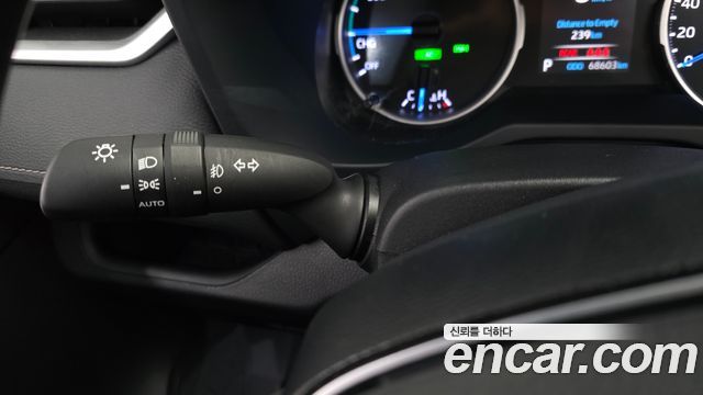 Toyota RAV4 2020 — photo 31