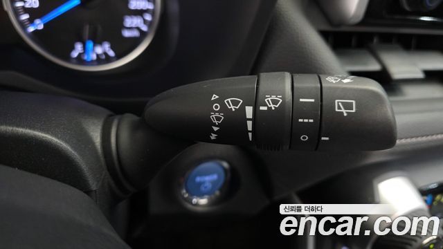 Toyota RAV4 2020 — photo 32