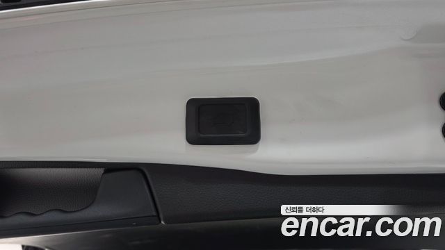 Toyota RAV4 2020 — photo 34