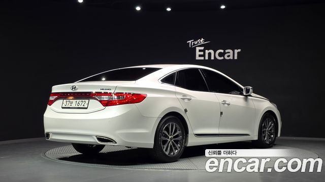 Hyundai Grandeur 2011 — photo 2